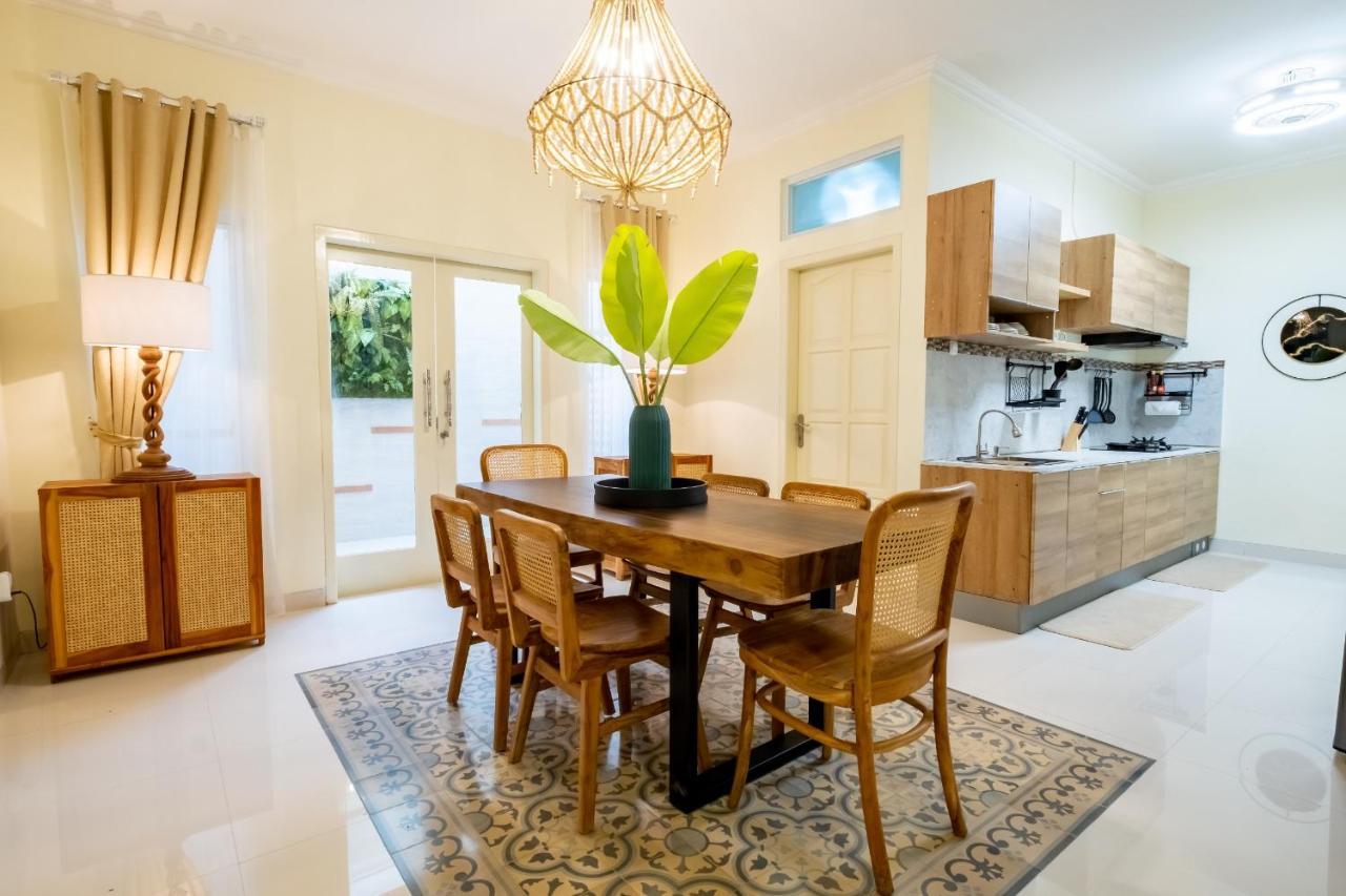 Siji Plemburan Vacation Home Kejayan Ngoại thất bức ảnh